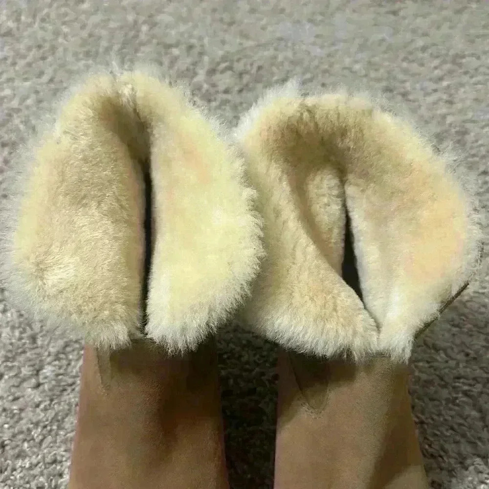 UGG boots - Picture 3 of 11